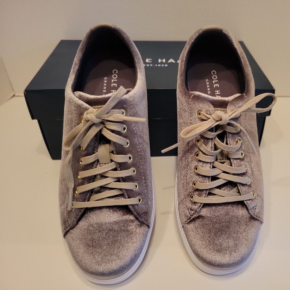 Cole Haan Womens Grand Crosscourt II Gray/Silver Velvet Sneakers Size 7.5B